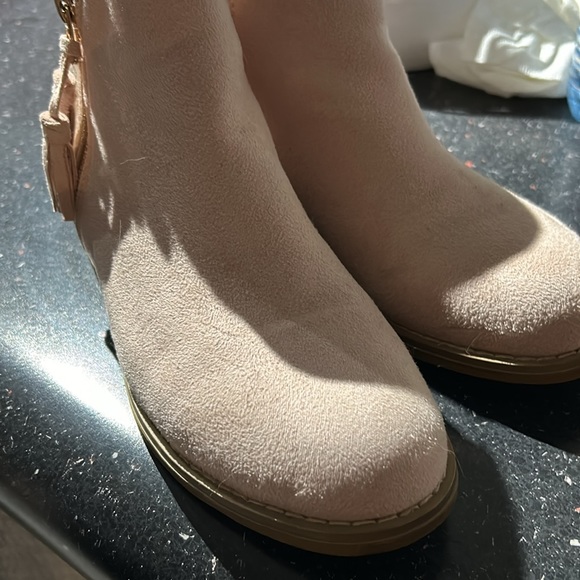 Swede and metallic boots - Picture 2 of 2